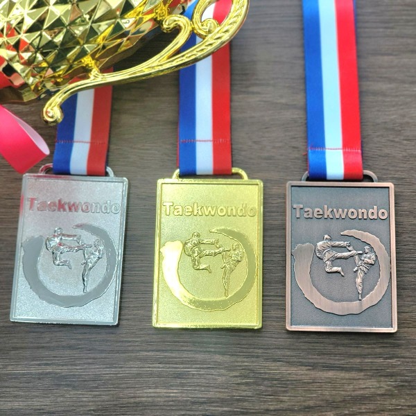태권도메달 1개부터 제작가능 태권도트로피 대회시상용 - 베이직태권사각(C)